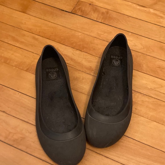 Crocs Flats size 8 - Picture 2 of 4